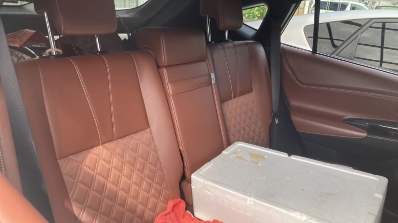 内装後方シート