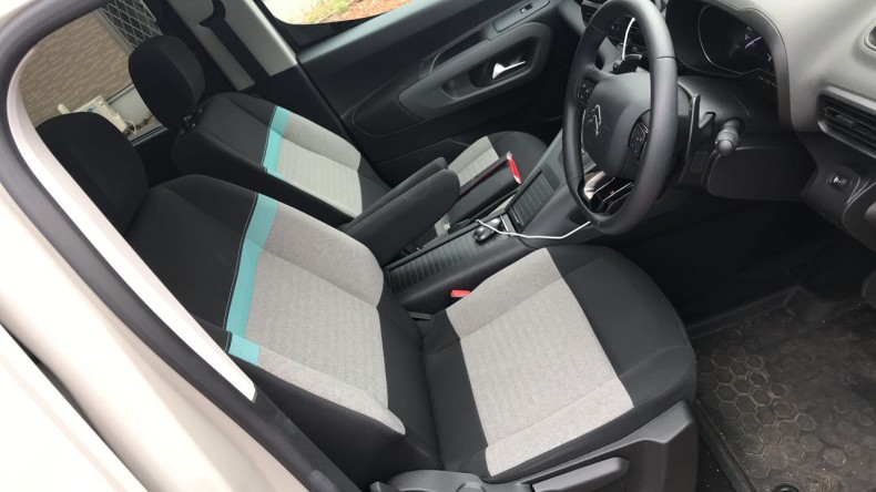 内装前方シート