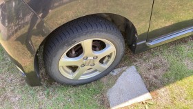 タイヤホイール前