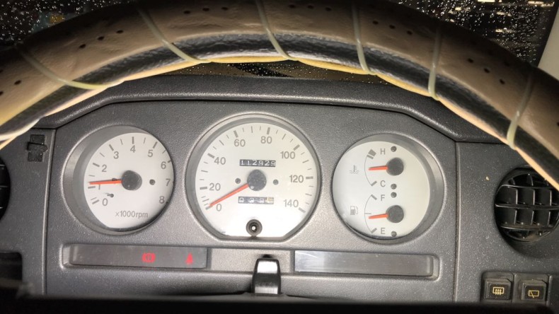 内装メーター