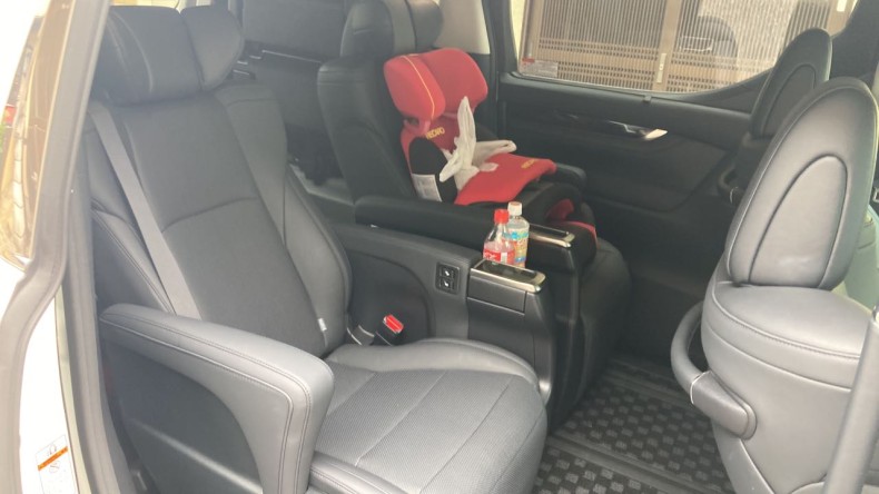 内装後方シート