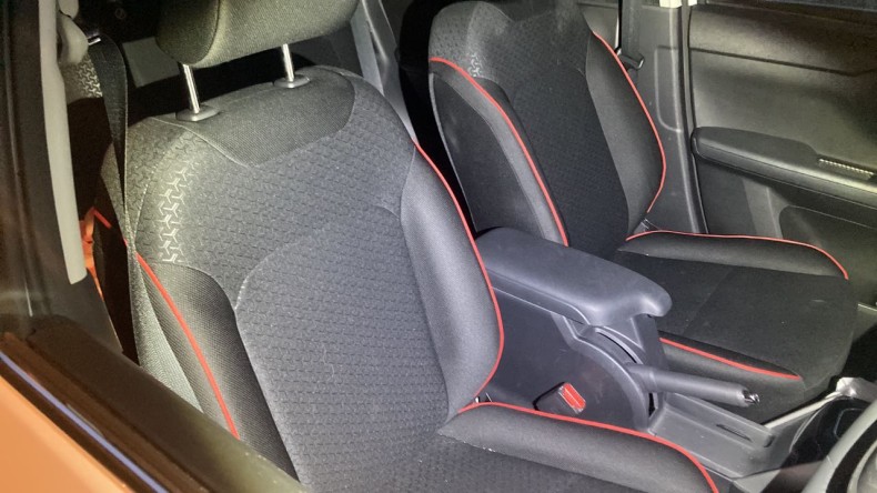 内装前方シート