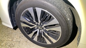 タイヤホイール前