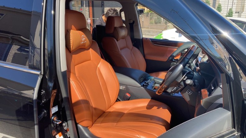 内装前方シート