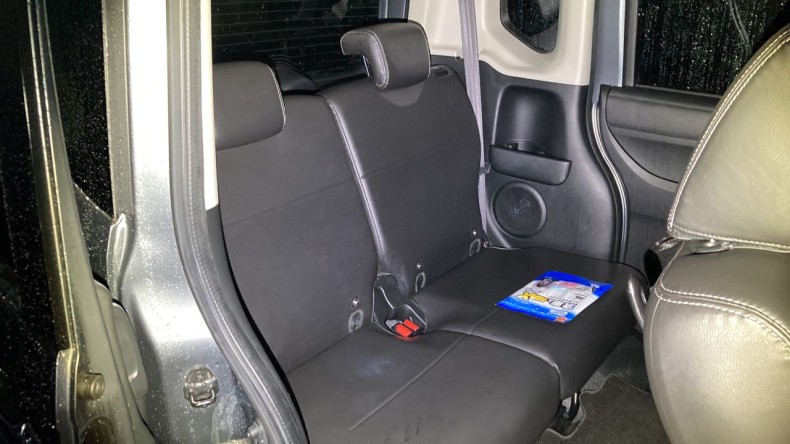 内装後方シート