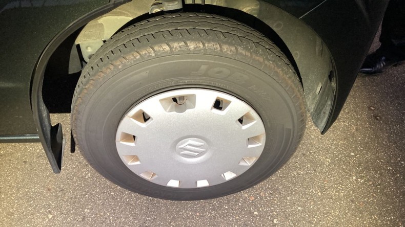 タイヤホイール前