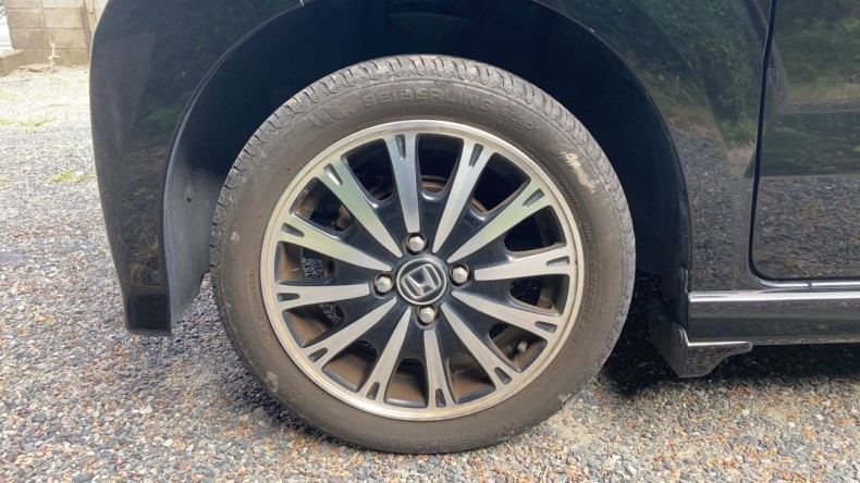 タイヤホイール前