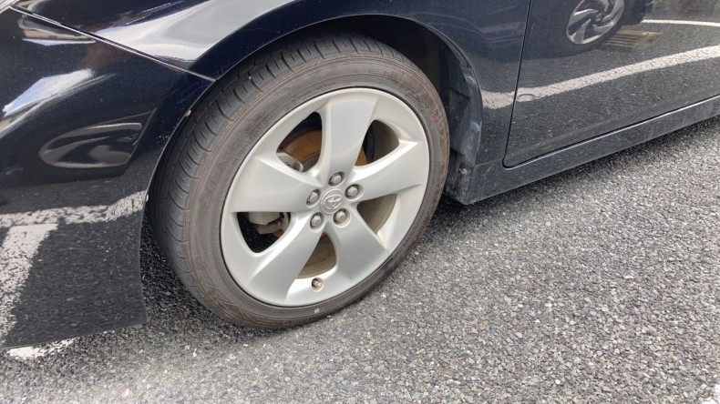 タイヤホイール前