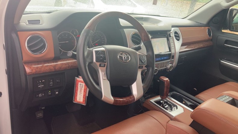 内装インパネ全体