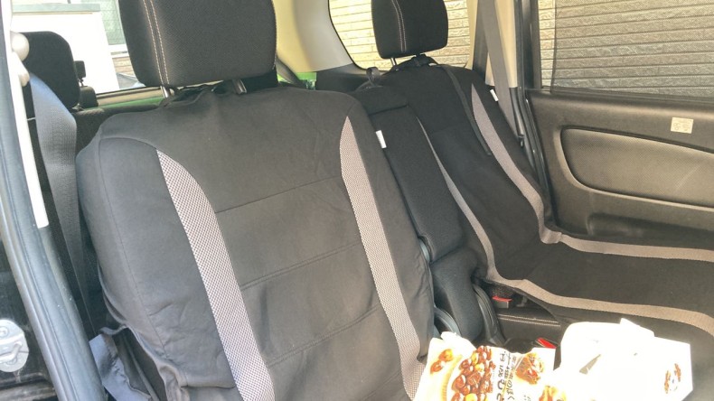 内装後方シート