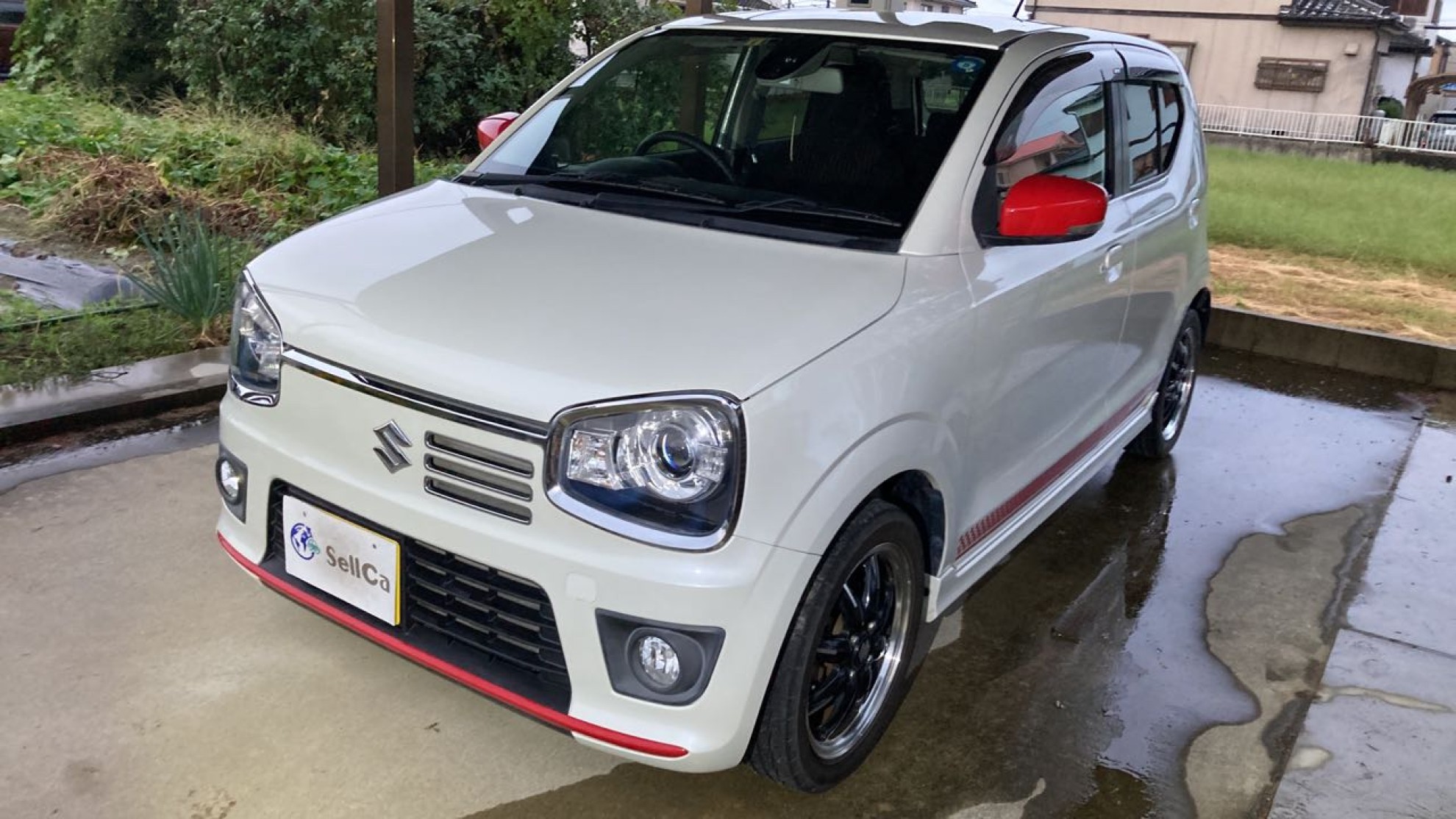 スズキ　アルトターボＲＳの車種サムネイル画像