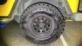 タイヤホイール前