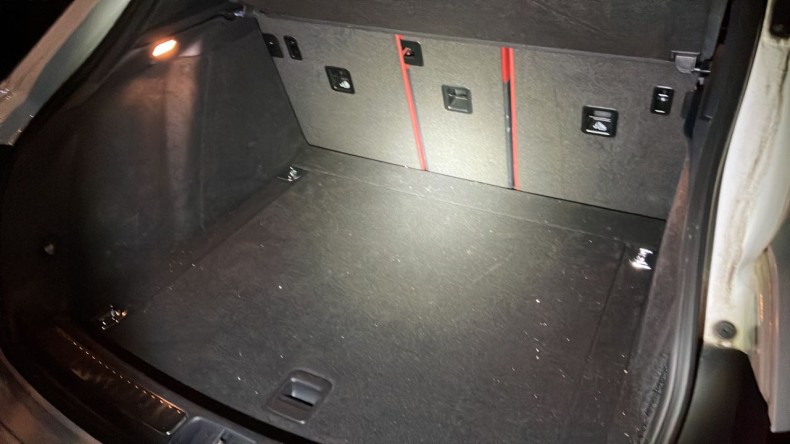 内装トランク