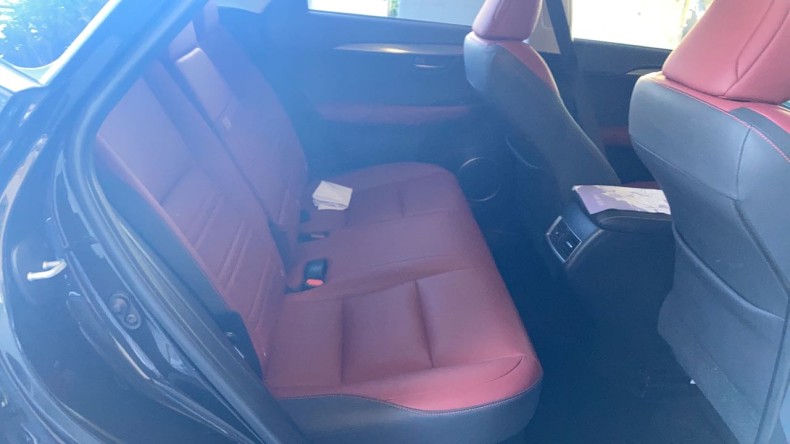 内装後方シート