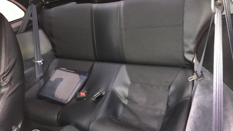 内装後方シート