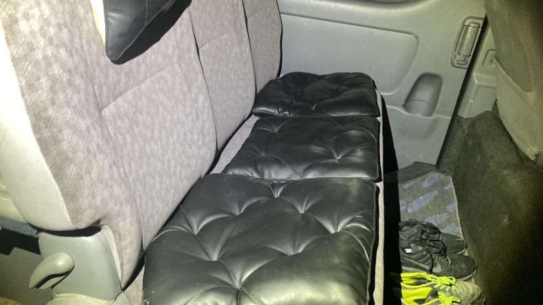 内装後方シート