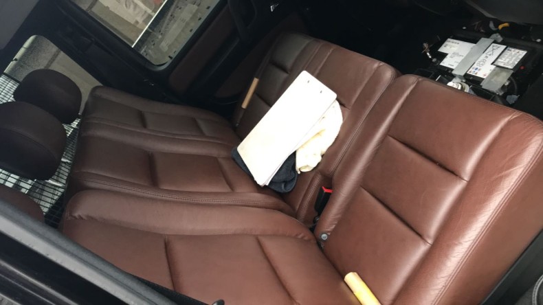 内装後方シート