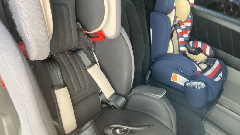 内装後方シート