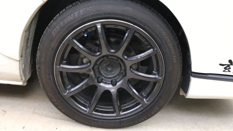 タイヤホイール前