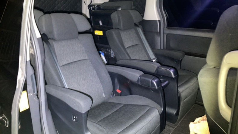 内装後方シート