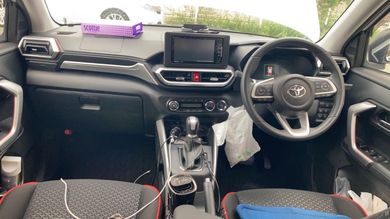 内装インパネ全体