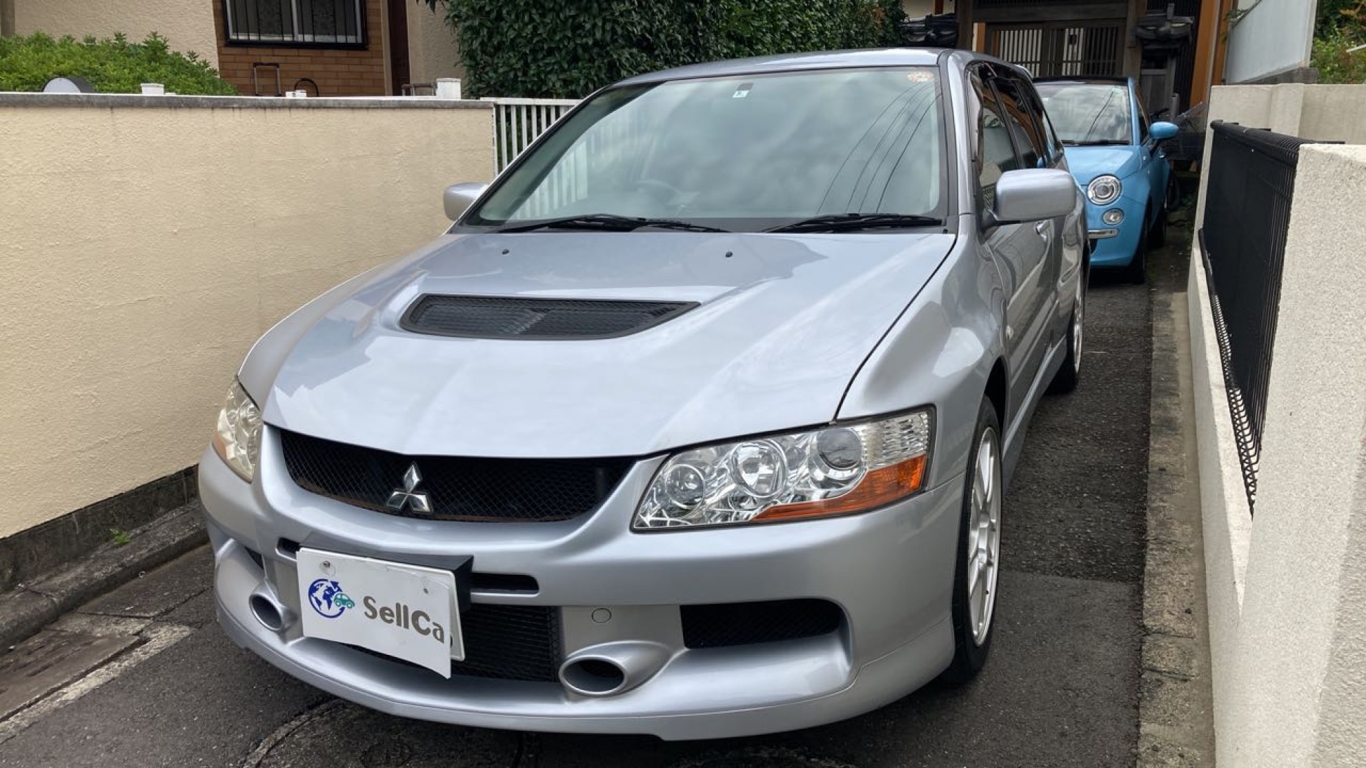 三菱　ランサーワゴンの車種サムネイル画像