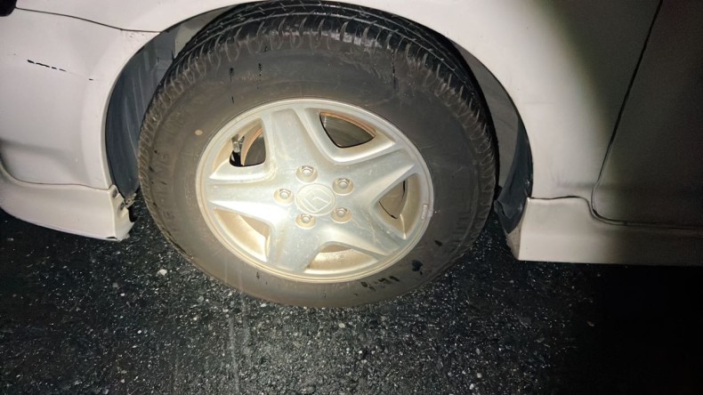 タイヤホイール前