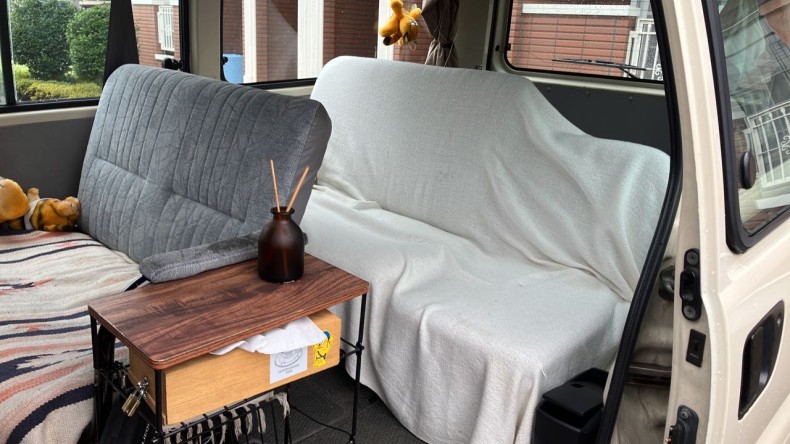 内装後方シート