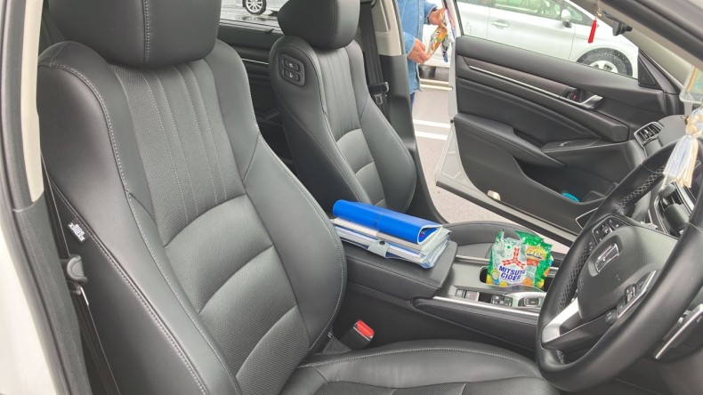 内装前方シート