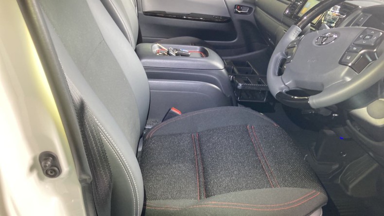 内装前方シート