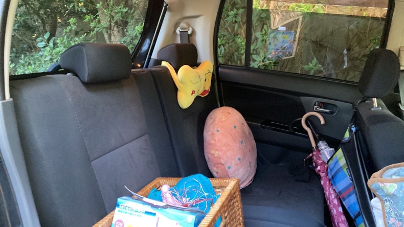 内装後方シート