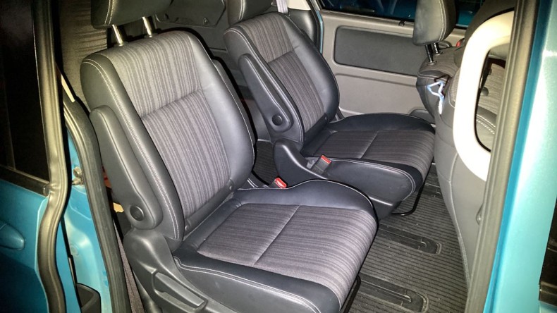 内装後方シート