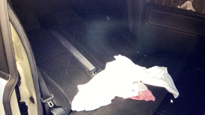 内装後方シート