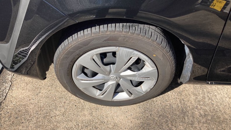 タイヤホイール前