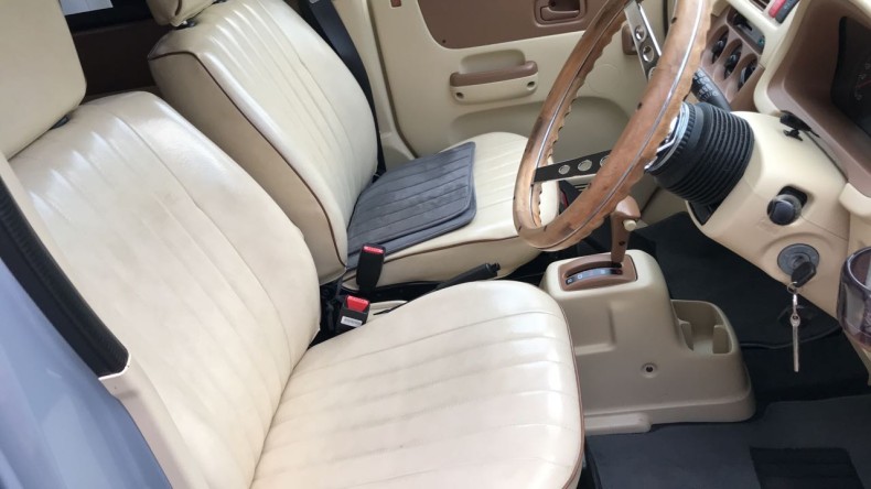 内装前方シート