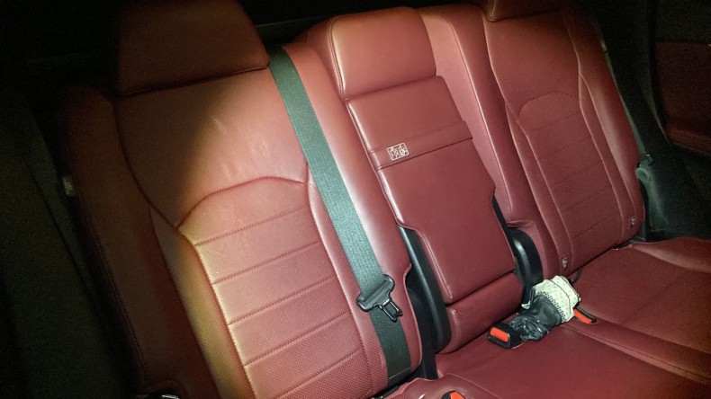 内装後方シート