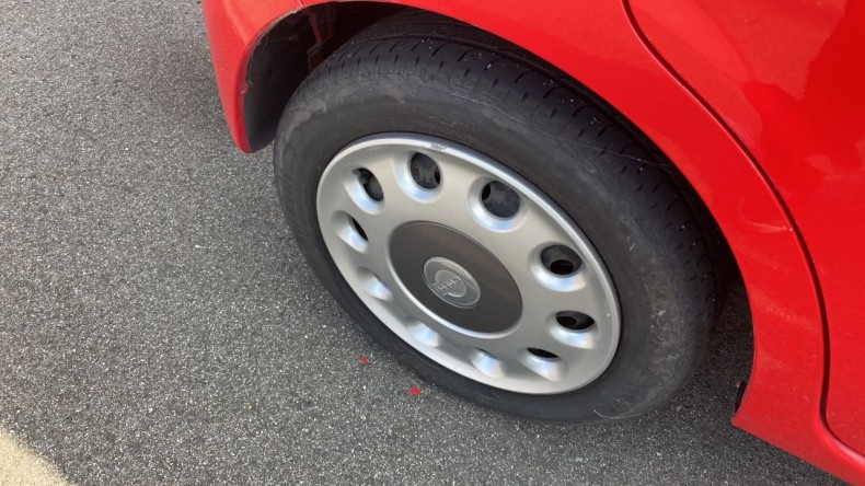 タイヤホイール前