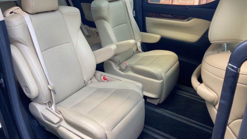 内装後方シート