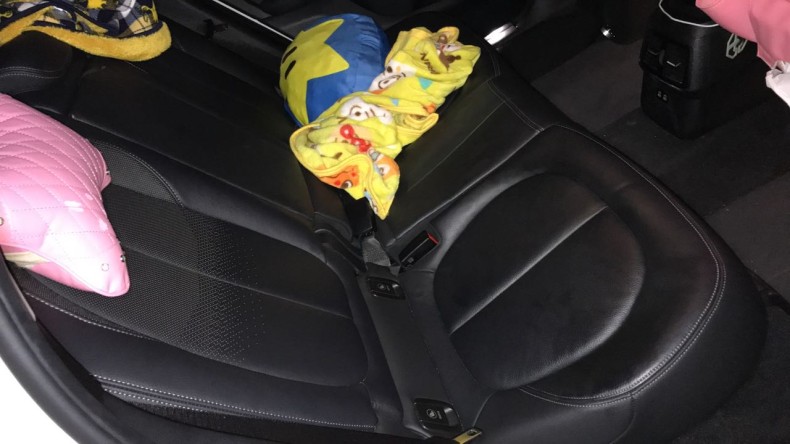 内装後方シート