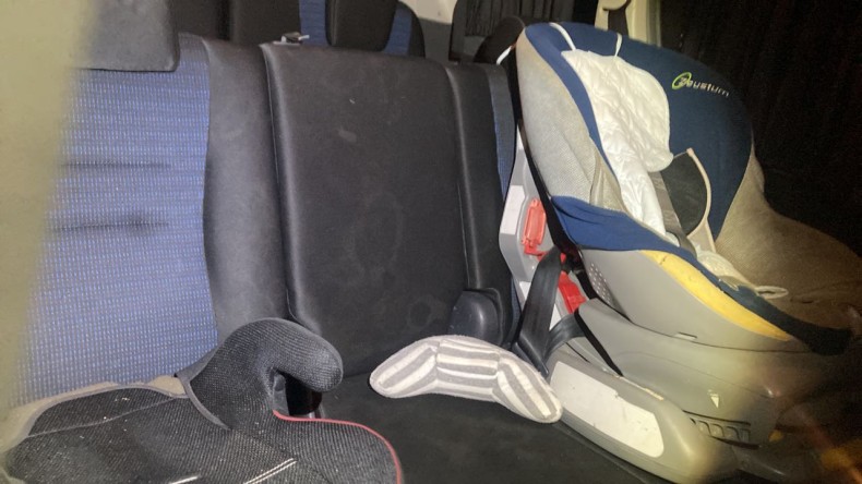 内装後方シート