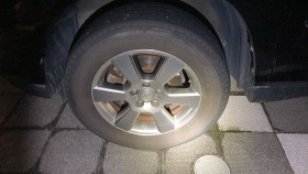 タイヤホイール前