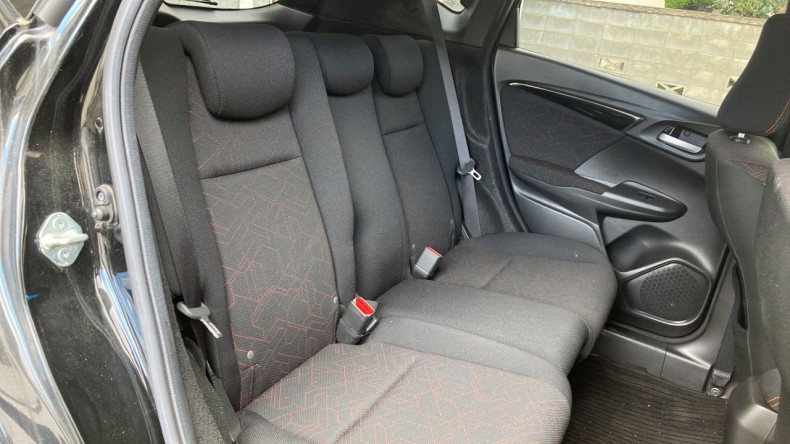 内装後方シート