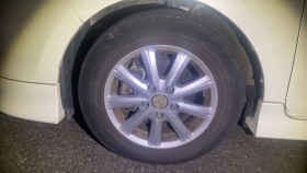 タイヤホイール前