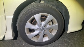 タイヤホイール前