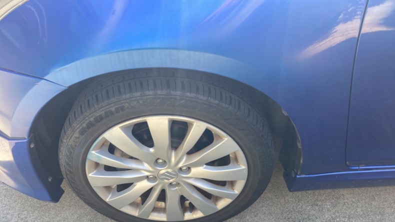 タイヤホイール前