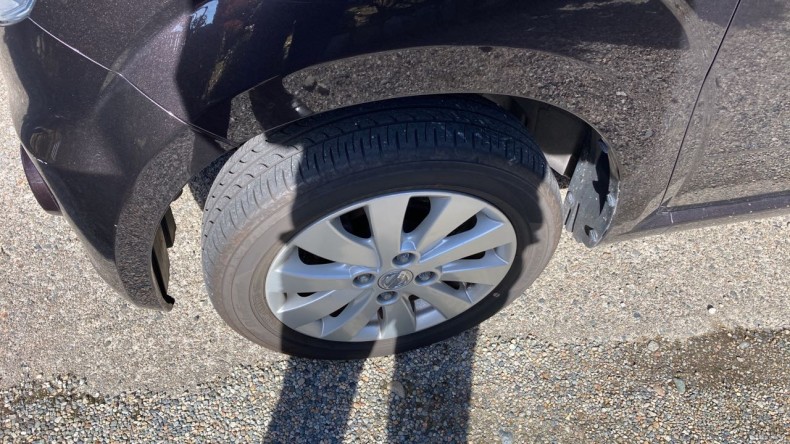 タイヤホイール前