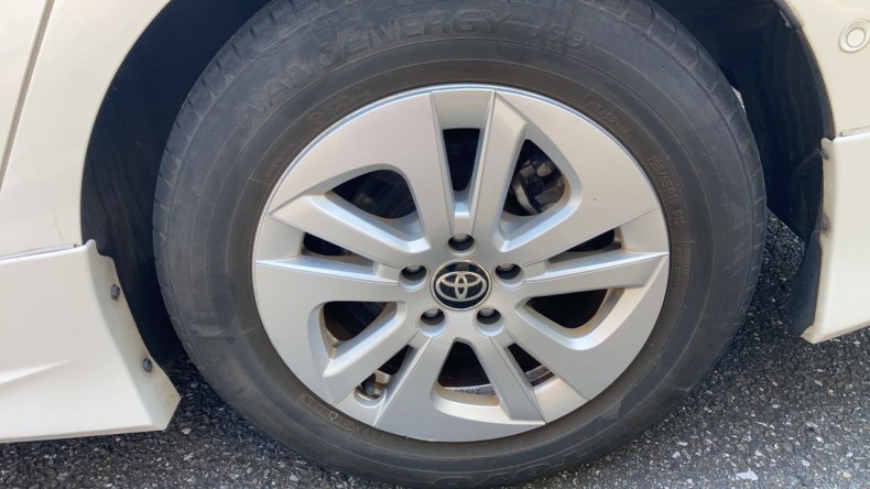 タイヤホイール前