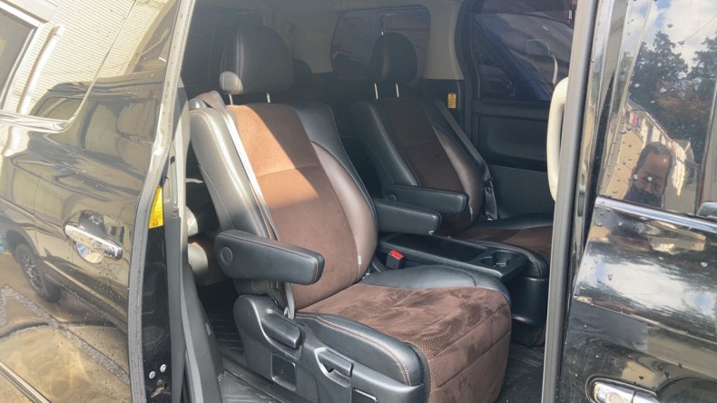 内装後方シート