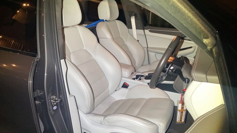 内装前方シート