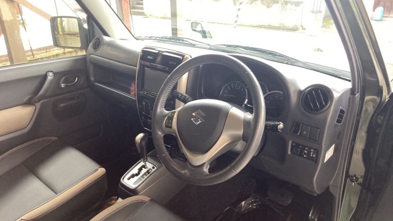 内装インパネ全体